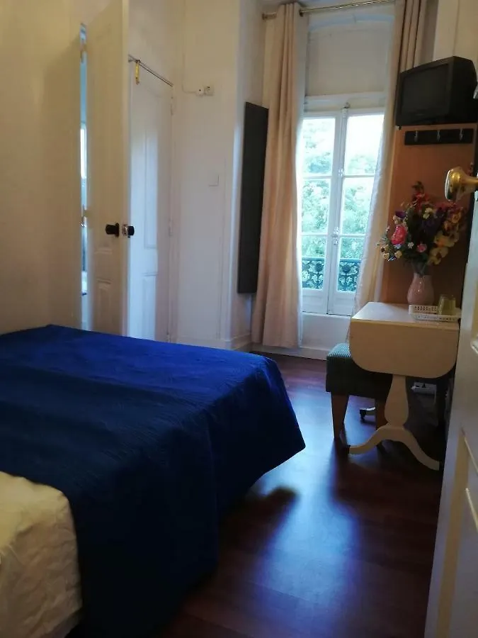A Ponte Avenida Hotel Lisbon Guest house